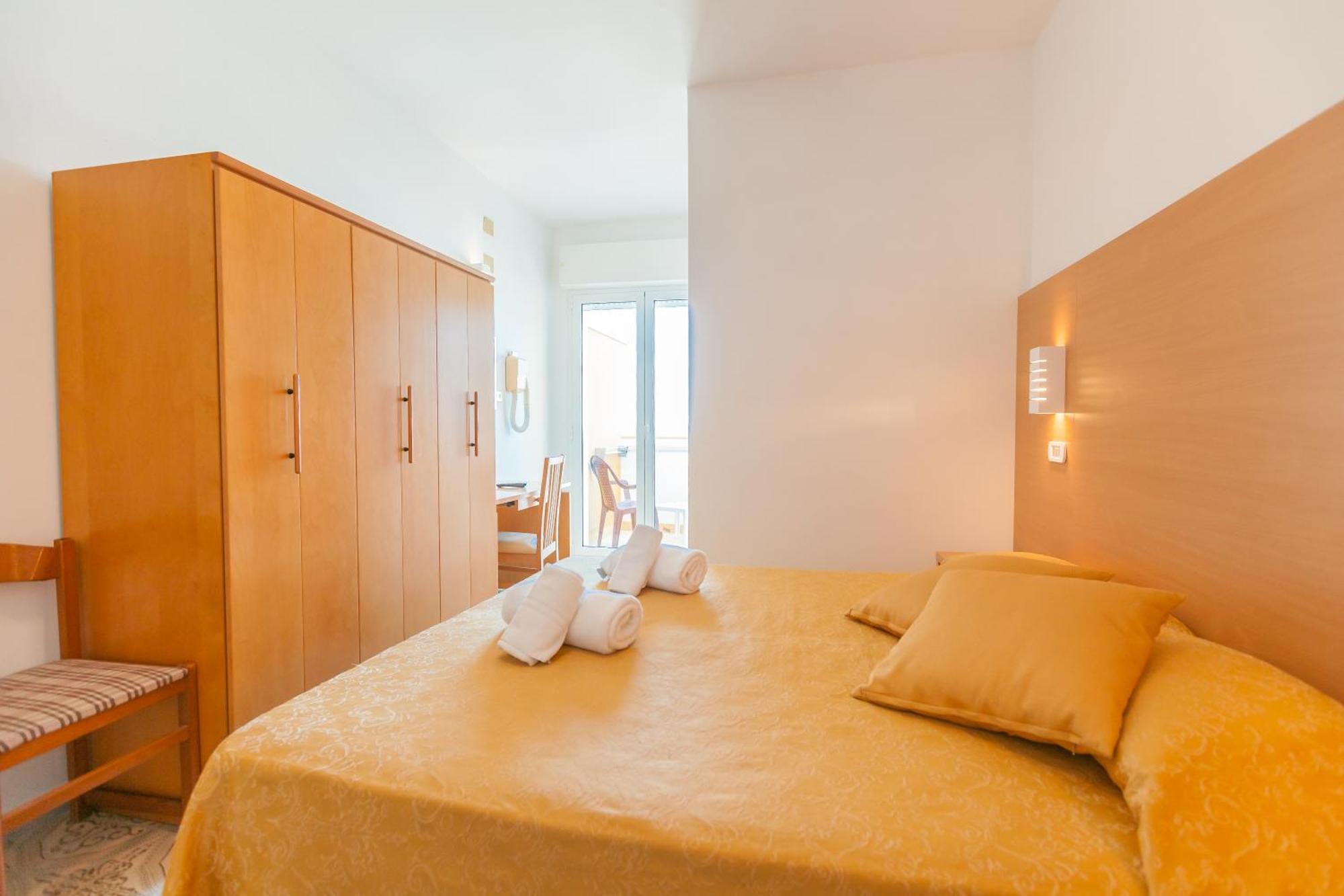 Hotel Patrizia Риччоне Экстерьер фото